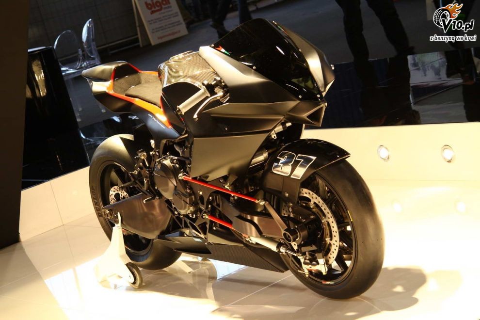 Vyrus 986 M2
