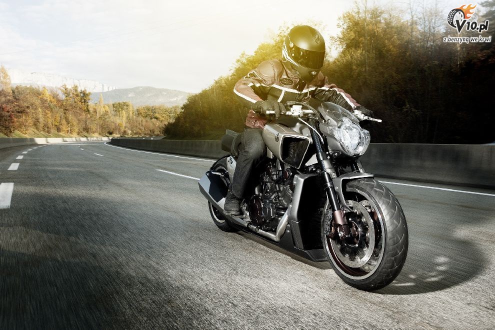 Yamaha VMAX HyperModified by Lazareth