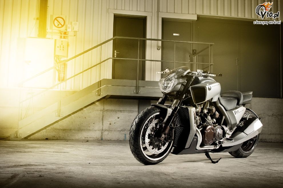 Yamaha VMAX HyperModified by Lazareth
