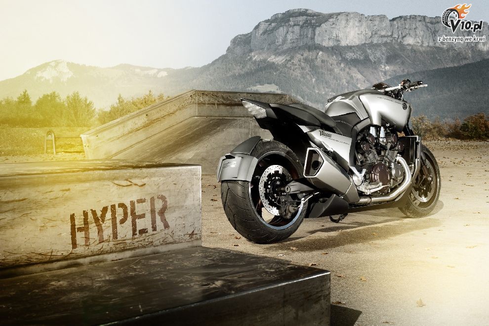 Yamaha VMAX HyperModified by Lazareth