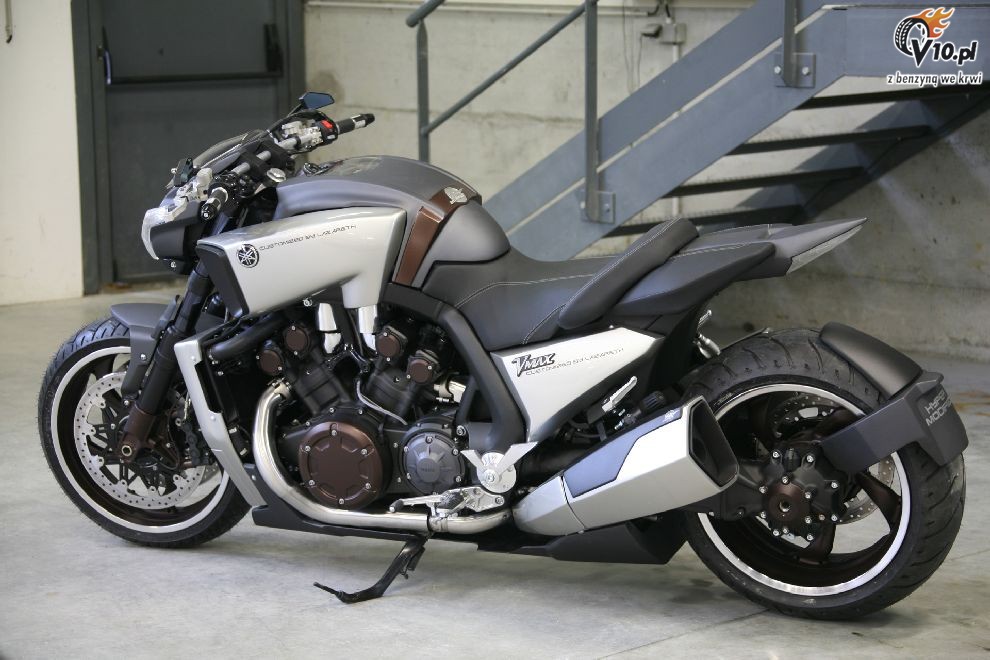 Yamaha VMAX HyperModified by Lazareth
