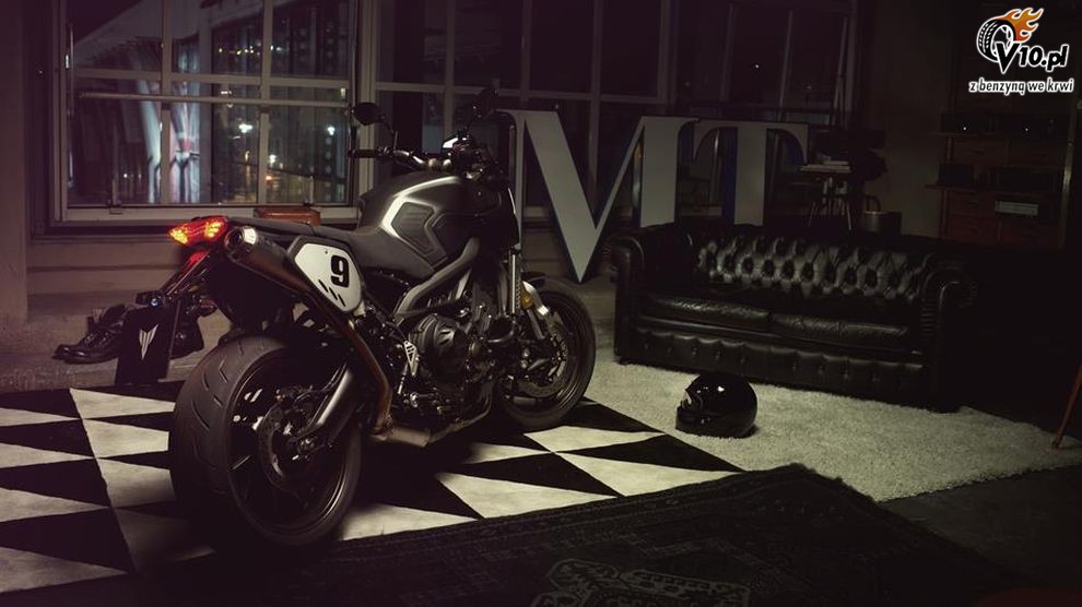 Yamaha MT-09 Street Tracker na 2014 rok
