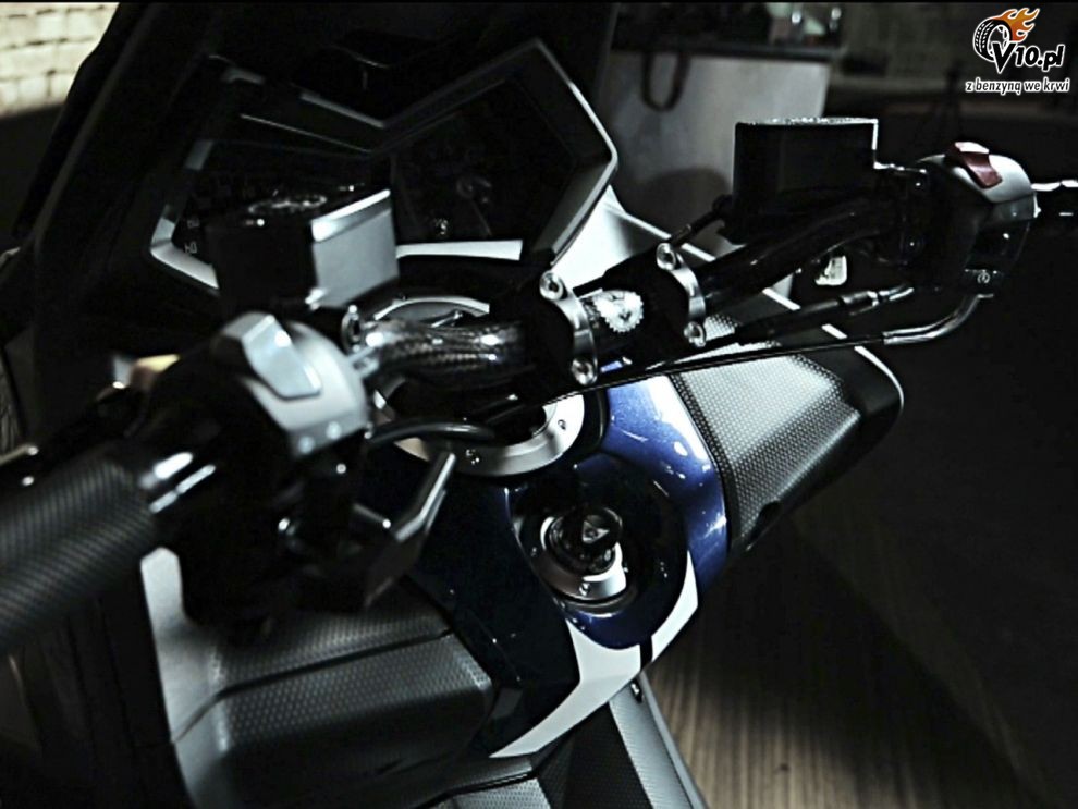 Yamaha TMAX Hyper Modified by Marcus Walz
