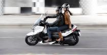 Yamaha X-Max 400 - kompaktowe dziecię dołącza do rodziny maxi skuterów spod znaku