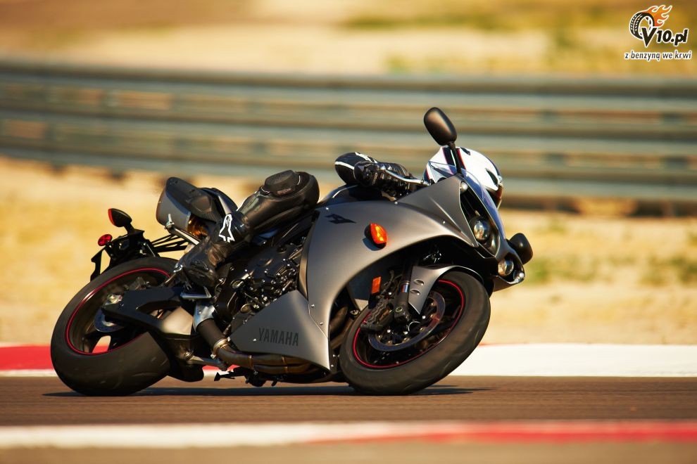 Yamaha YZF-R1
