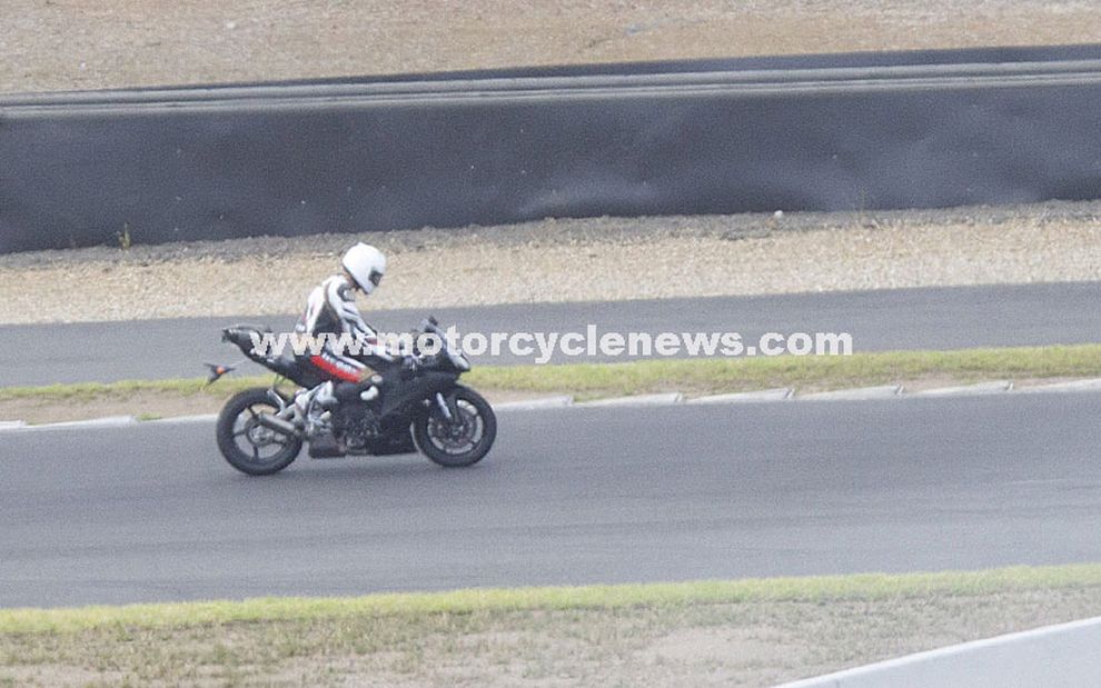 Yamaha YZF-R1 na 2014 rok - zdjcia szpiegowskie