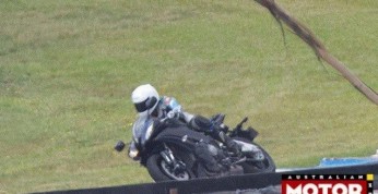 Yamaha YZF-R1 na 2015 rok - zdjęcia szpiegowskie wprost z Australii