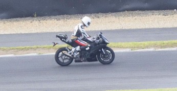 Nowa Yamaha YZF-R1 na 2015 rok - paparazzi nie śpią