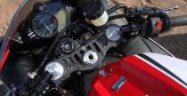 Yamaha YZF-R1 na pustyni