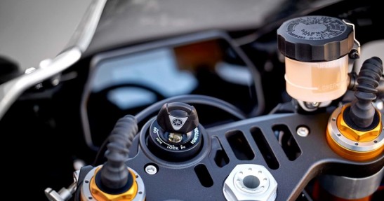 Yamaha YZF-R1M na 2015 rok