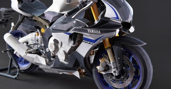 Yamaha YZF-R1M z papieru