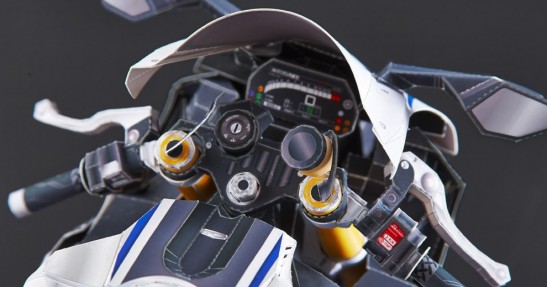 Yamaha YZF-R1M z papieru