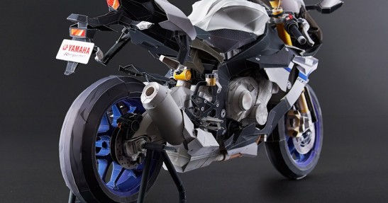 Yamaha YZF-R1M z papieru