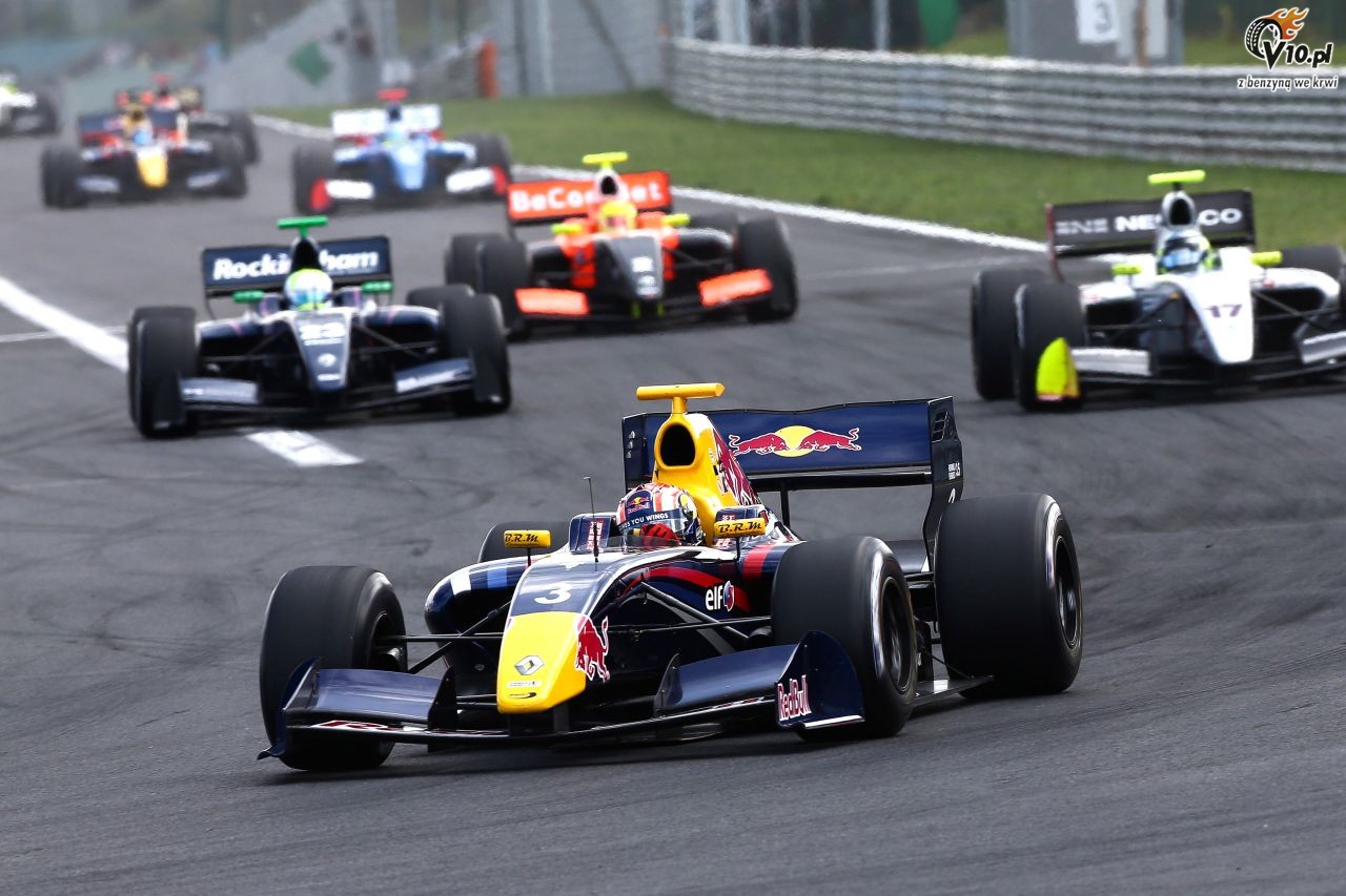 Juniorzy Red Bulla w natarciu