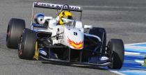 Artur Janosz smy w wycigu European F3 Open na torze Jerez