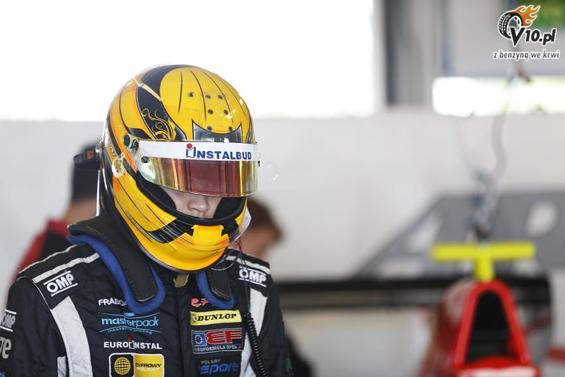 Artur Janosz obniy loty drugiego dnia testw GP3 w Abu Zabi
