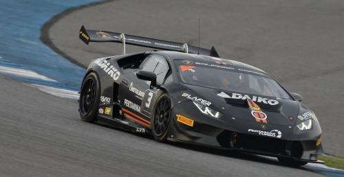 Artur Janosz w Lamborghini Super Trofeo Asia