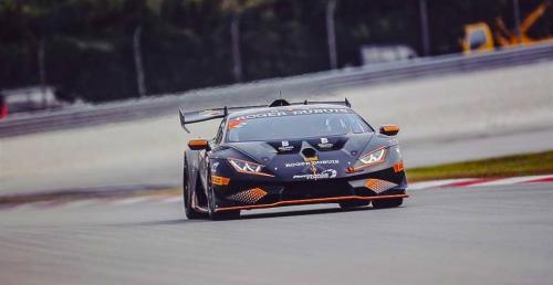 Artur Janosz w Lamborghini Super Trofeo Asia