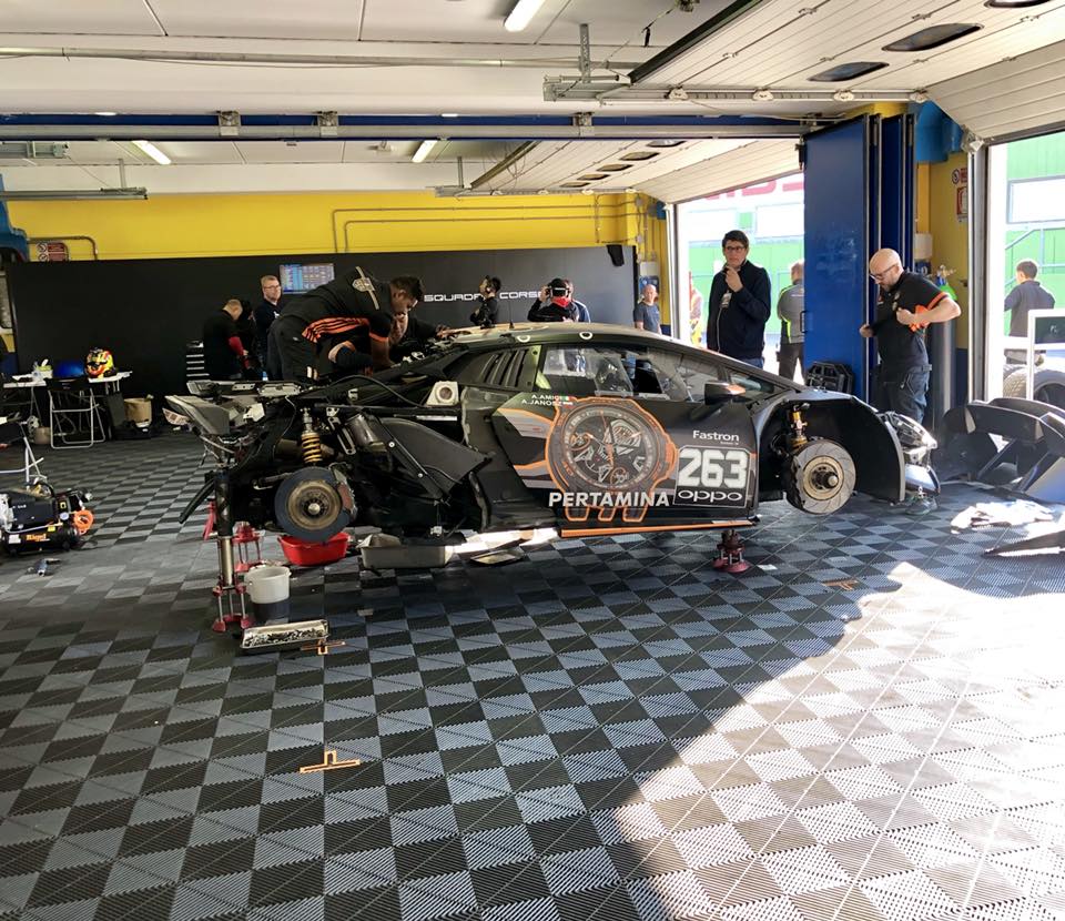 Artur Janosz w Lamborghini Super Trofeo Asia