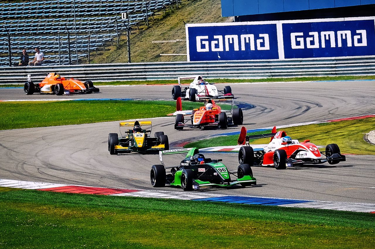 Mirecki koczy sezon w Formule Renault 2.0 NEC na 16. miejscu