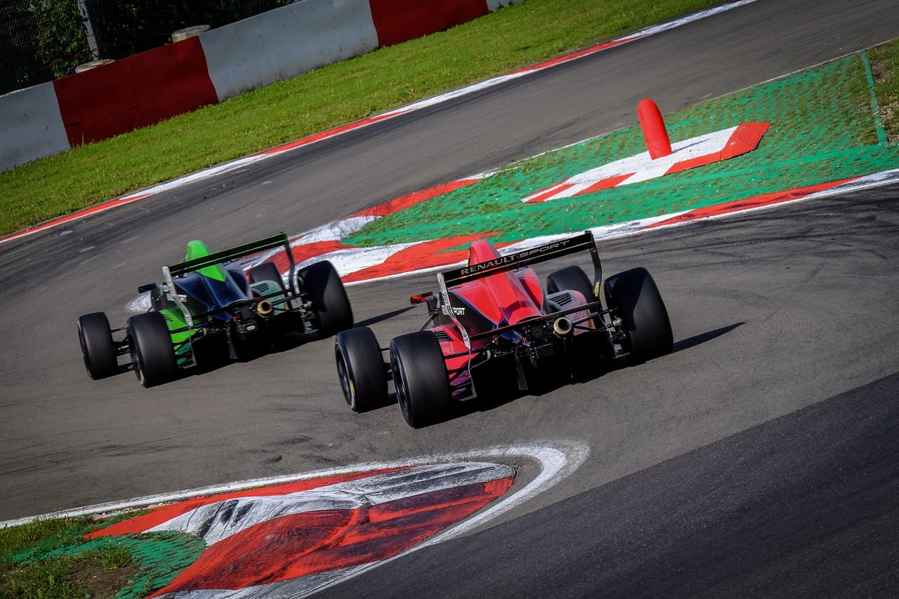 Mirecki koczy sezon w Formule Renault 2.0 NEC na 16. miejscu