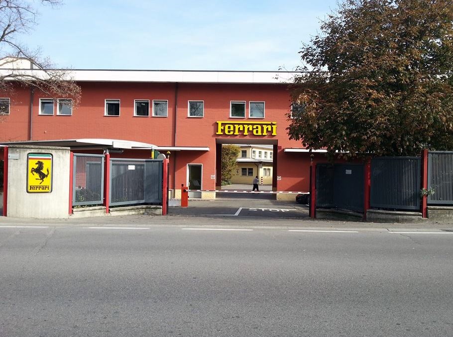 Chiczyk w Akademii Kierowcw Ferrari