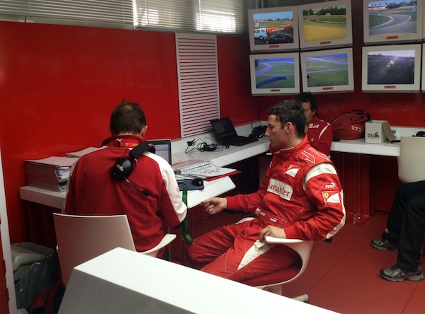 Akademia Kierowc�w Ferrari zostaje