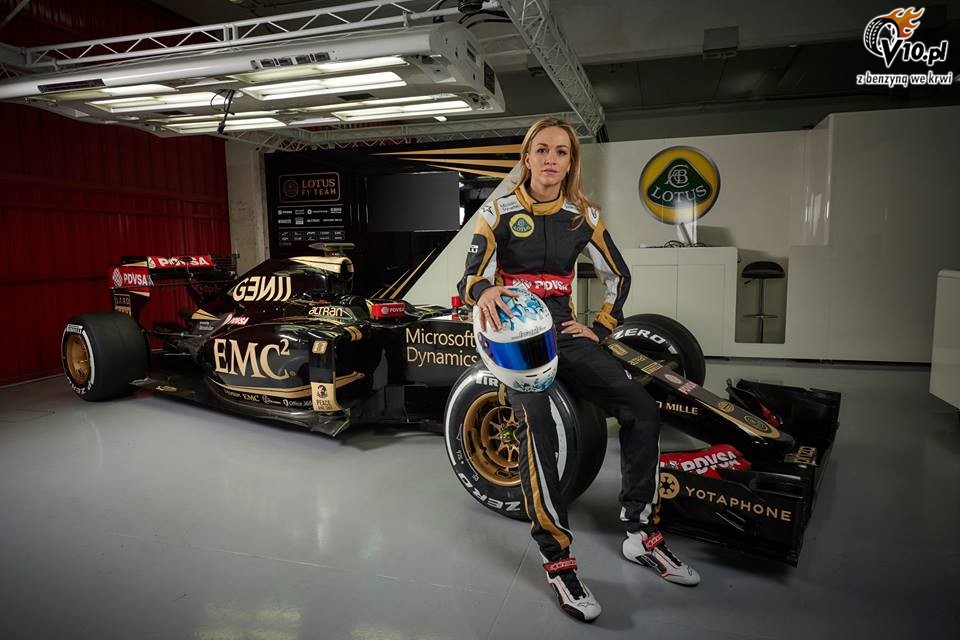 Anga Carmen Jordy do Lotusa wymiewany przez jej rywali z GP3
