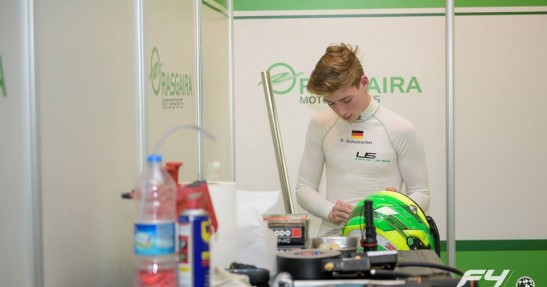 Kolejny Schumacher zadebiutował w bolidzie - i od razu zdobył pole position