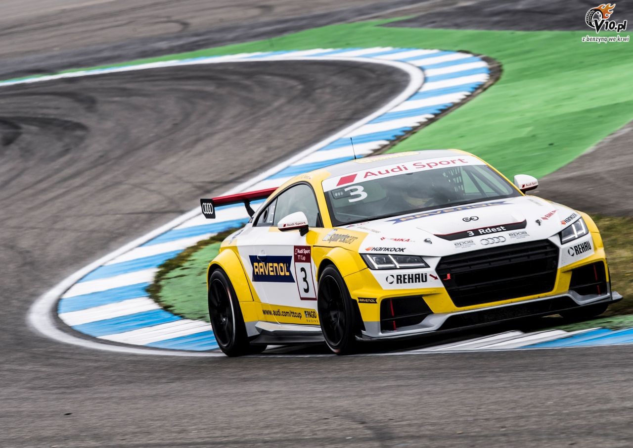 Gosia Rdest w Audi Sport TT Cup