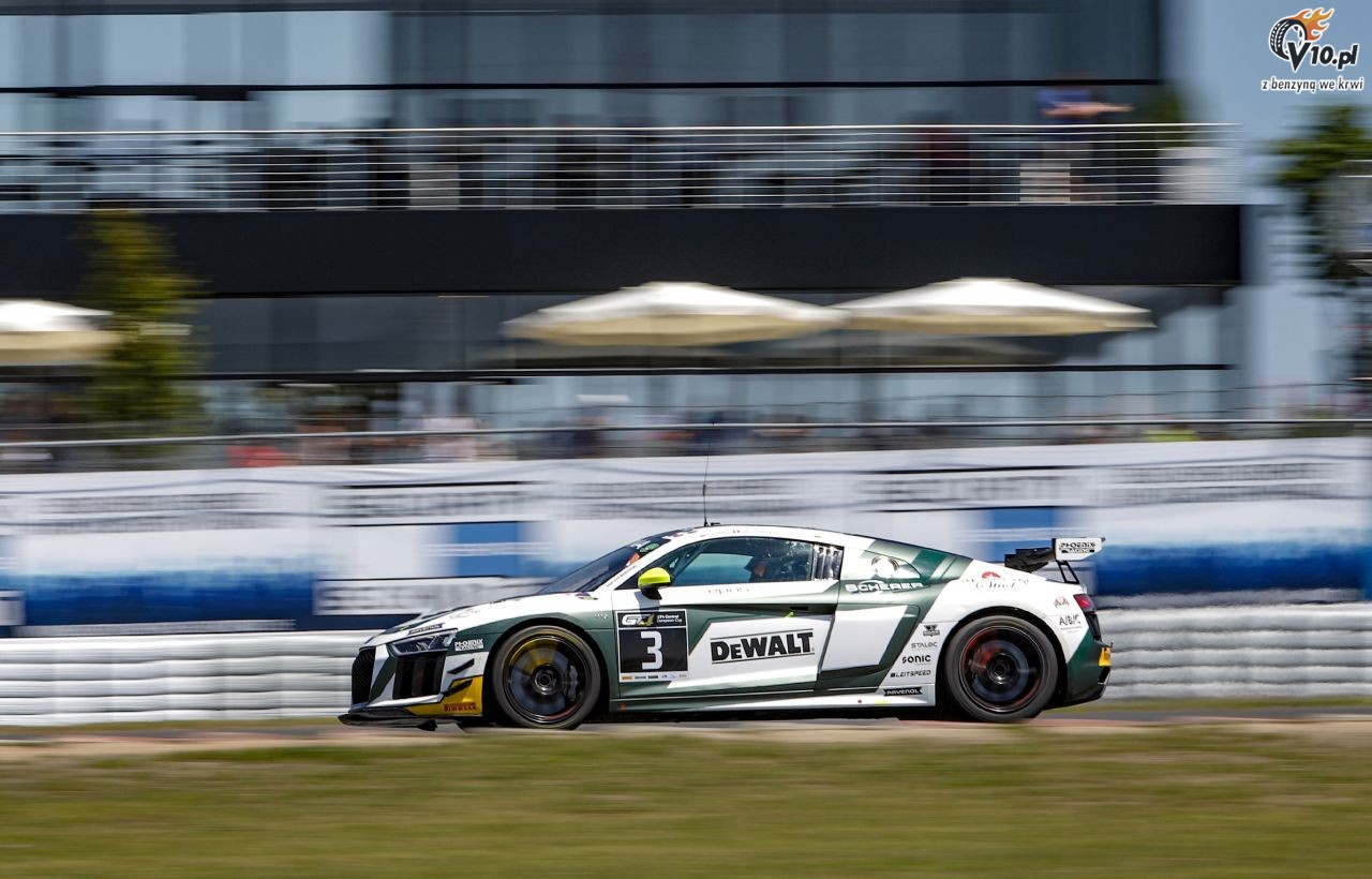 Gosia Rdest w GT4 Central European Cup