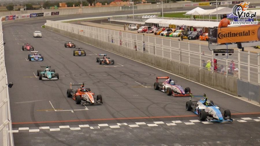Kisiel na podium w Formule Latam