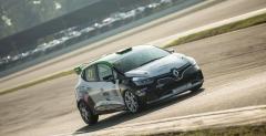 Karol Urbaniak w Renault Clio Cup Central Europe