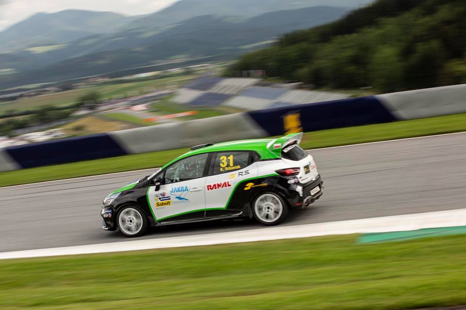 Karol Urbaniak w Clio Cup Central Europe