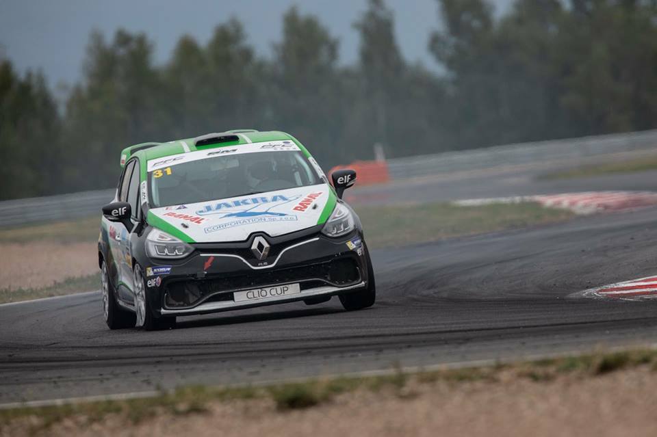 Karol Urbaniak w Renault Clio Cup Central Europe