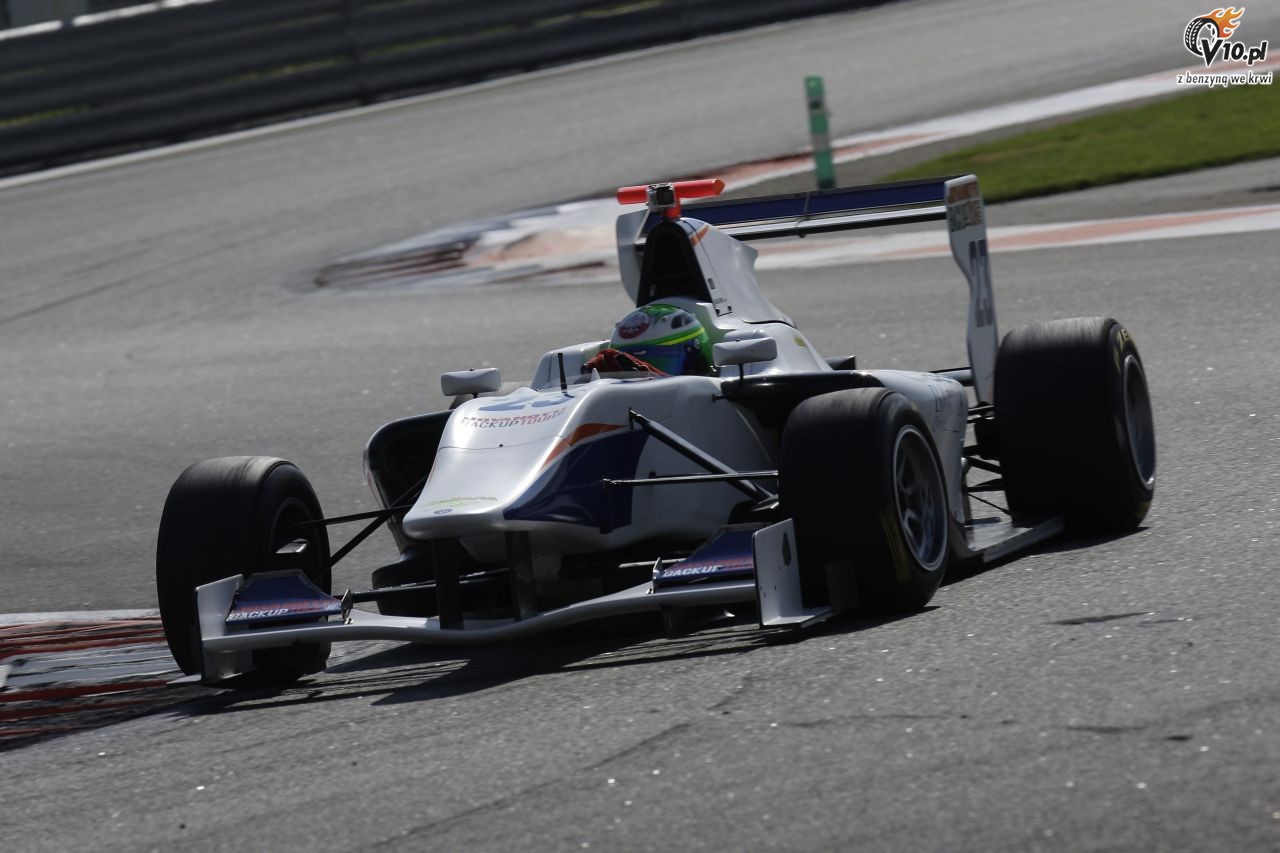 Dalewski przypieszy drugiego dnia testw GP3 w Abu Zabi