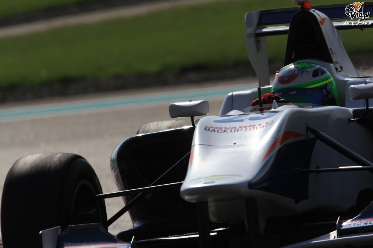 Dalewski przypieszy drugiego dnia testw GP3 w Abu Zabi