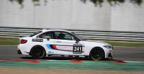 Dreszer zdoby mistrzostwo BMW M235i Racing Cup Belgium z pikn blondynk