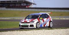 Volkswagen Castrol Cup: Efektowne zwycięstwo Lisowskiego w drugich zawodach na Slovakia Ringu