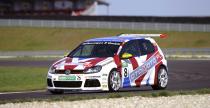 Volkswagen Castrol Cup: Lisowski najszybszy w kwalifikacjach na Slovakia Ringu