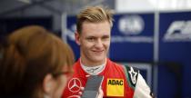 Mick Schumacher zestawiony z Verstappenem i Leclerkiem. 'Nie jest tak szalony jak Max'