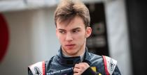 Pierre Gasly w GP2. Junior Red Bulla nowym kierowc Caterhama