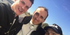 Kubica dosiad Porsche na testach