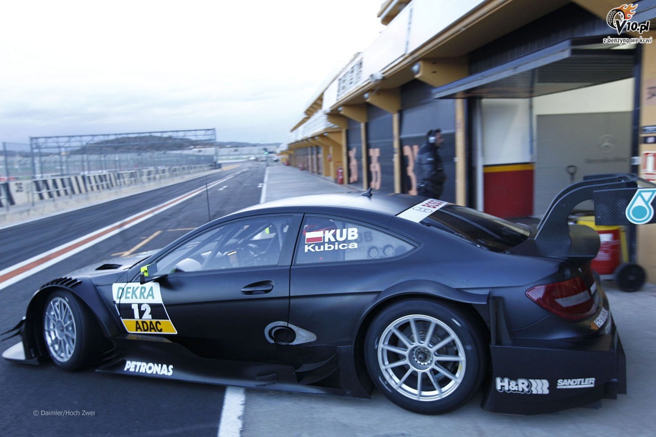Kubica na testach DTM w Walencji