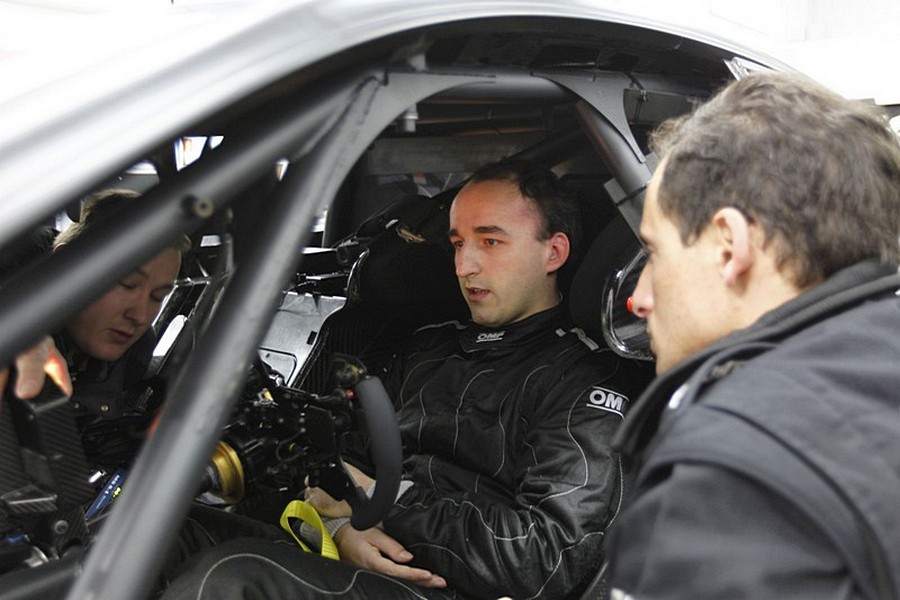 Kubica na testach DTM w Walencji