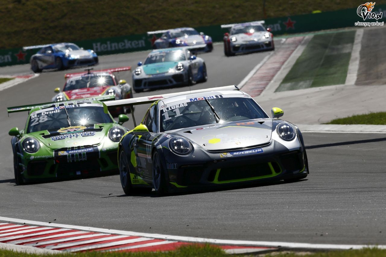Robert Lukas w Porsche Supercup