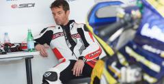 Sebastien Loeb pociga si na motocyklu