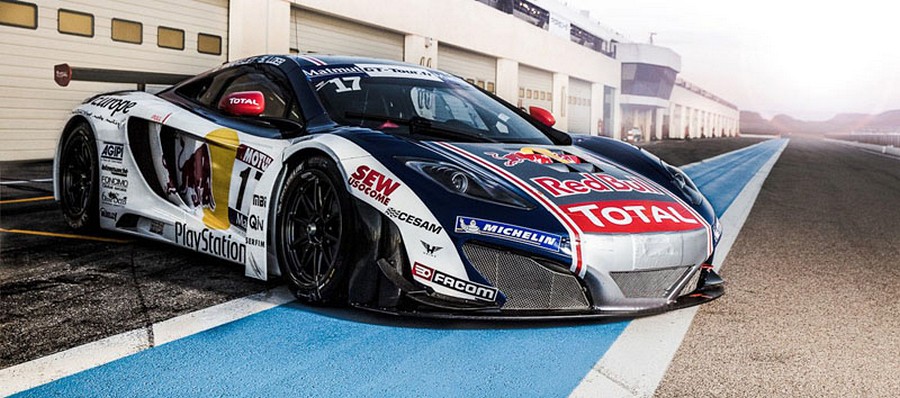 Sebastien Loeb przeprowadził wstępną jazdę McLarenem MP4-12C GT3 na torze Navarra