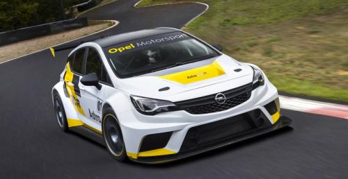 Wycigowy Opel Astra do serii TCR w penej krasie