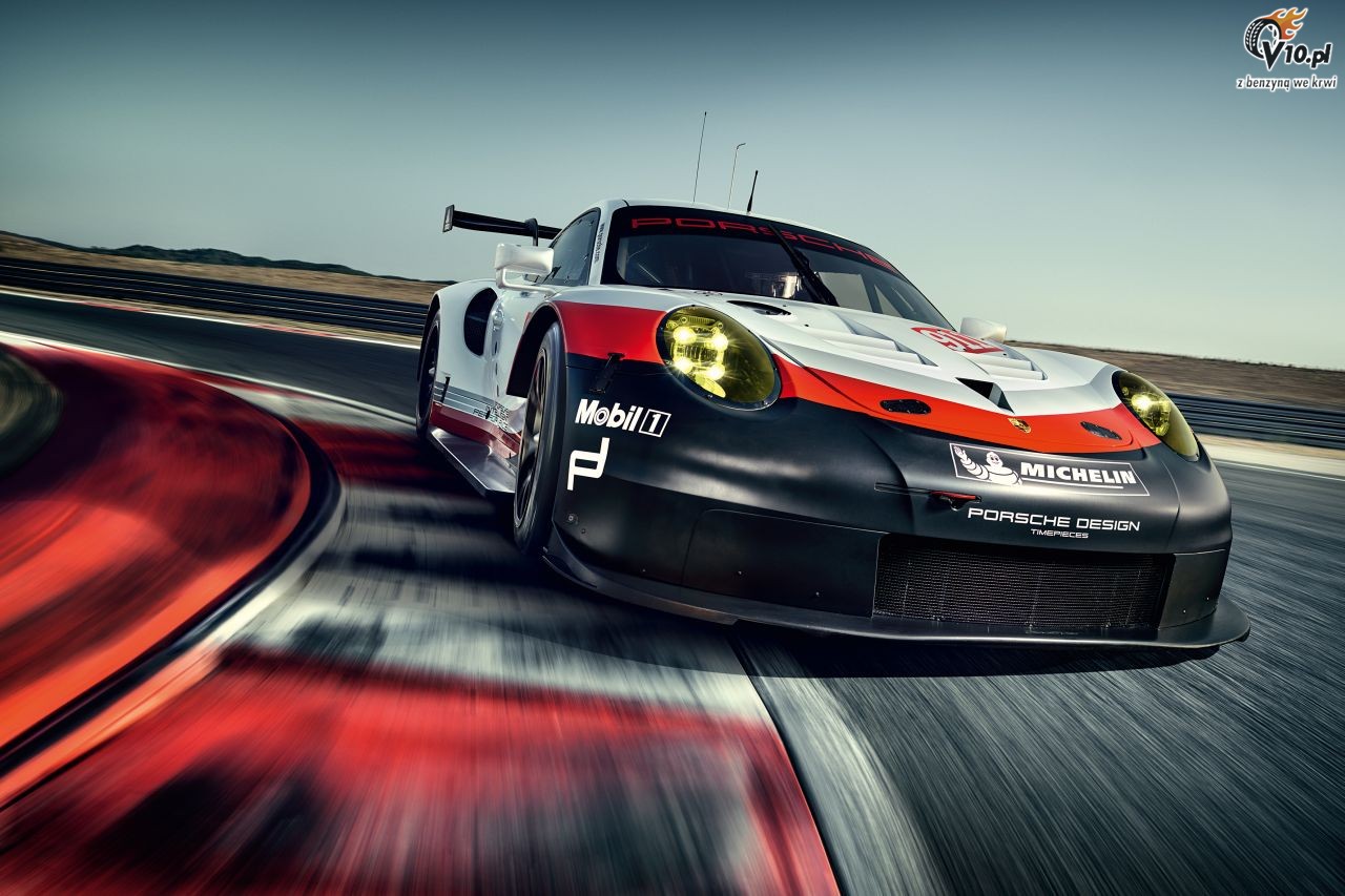 Nowe Porsche 911 RSR na sezon 2017 z centralnie umieszczonym silnikiem